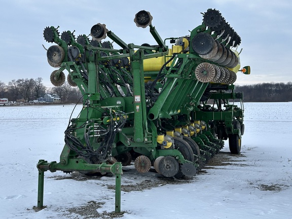 2012 John Deere 1790 Planter