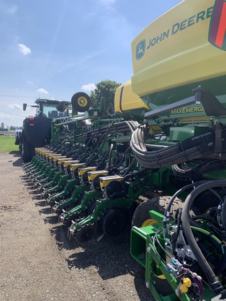 2022 John Deere DB60 Planter