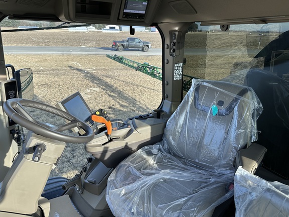 2024 John Deere 412R Sprayer/High Clearance