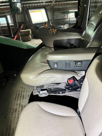 2017 John Deere 9470R Tractor 4WD