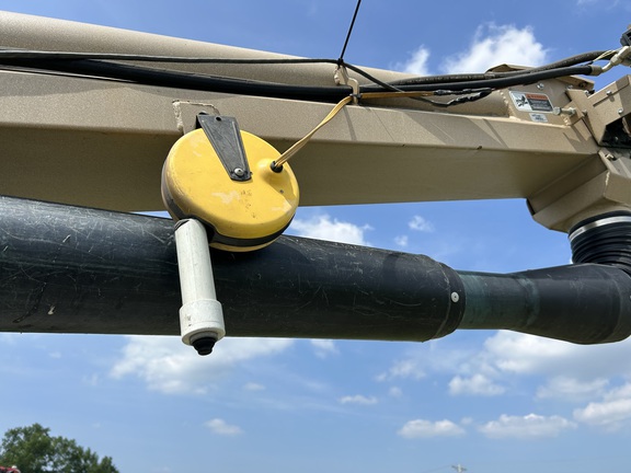 2007 Unverferth 2750 Tender