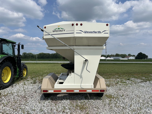 2007 Unverferth 2750 Tender