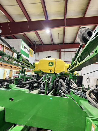 2024 John Deere DB60 Planter