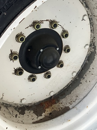 1993 J&M 675-14 Grain Cart