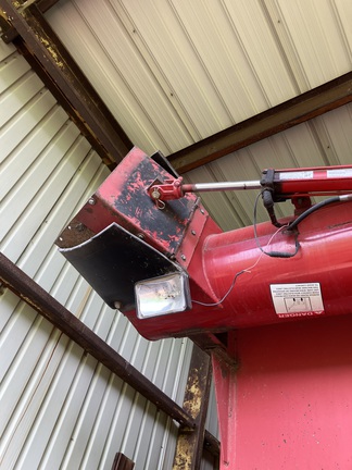 1993 J&M 675-14 Grain Cart