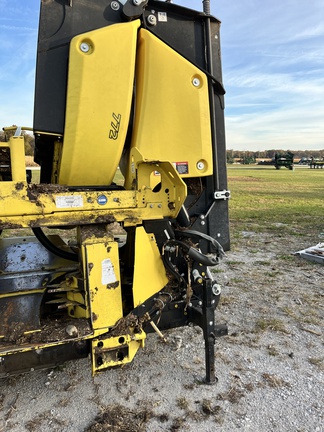 2022 John Deere 772 Header Forage