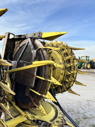 2022 John Deere 772 Header Forage