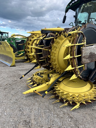 2022 John Deere 772 Header Forage