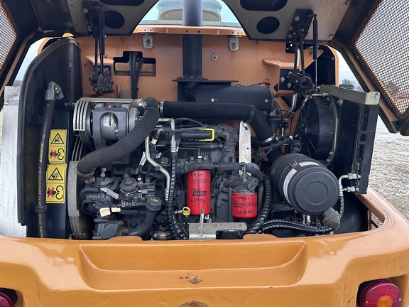 2015 Case 321F Compact Utility Loader