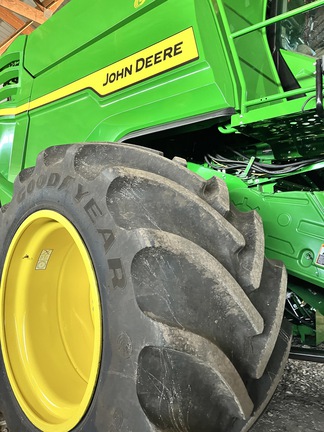 2023 John Deere X9 1000 Combine