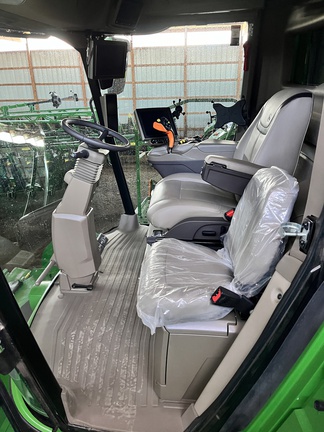 2023 John Deere X9 1000 Combine