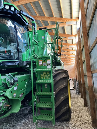 2023 John Deere X9 1000 Combine