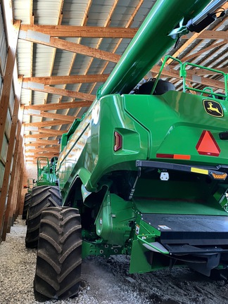 2023 John Deere X9 1000 Combine