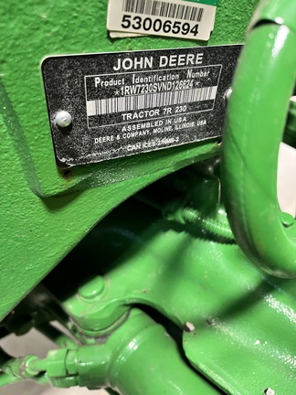 2022 John Deere 7R 230 Tractor