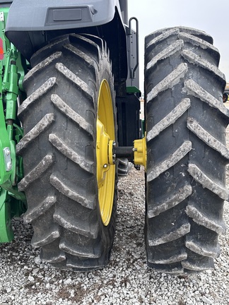 2022 John Deere 7R 230 Tractor