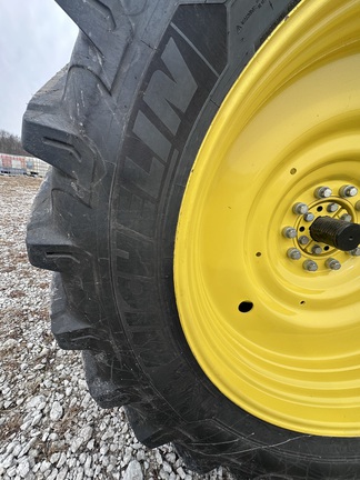 2022 John Deere 7R 230 Tractor