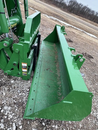 2022 John Deere 7R 230 Tractor