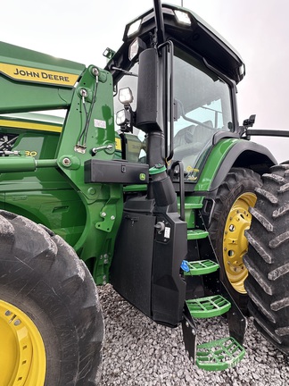 2022 John Deere 7R 230 Tractor