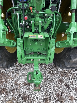 2022 John Deere 7R 230 Tractor
