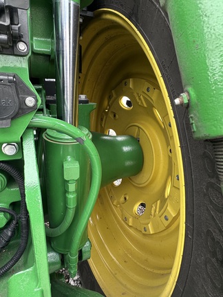 2022 John Deere 7R 230 Tractor