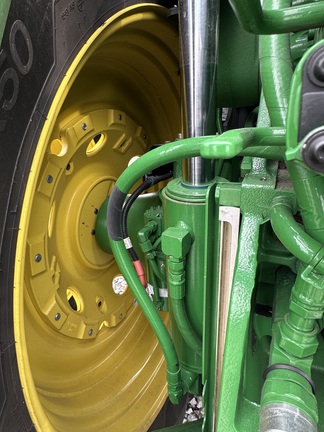 2022 John Deere 7R 230 Tractor