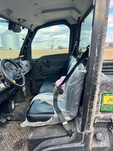 2024 John Deere XUV 835M ATV