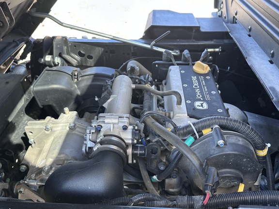 2024 John Deere XUV 835M ATV