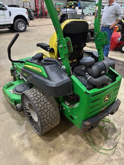 2019 John Deere Z930M Mower/Zero Turn
