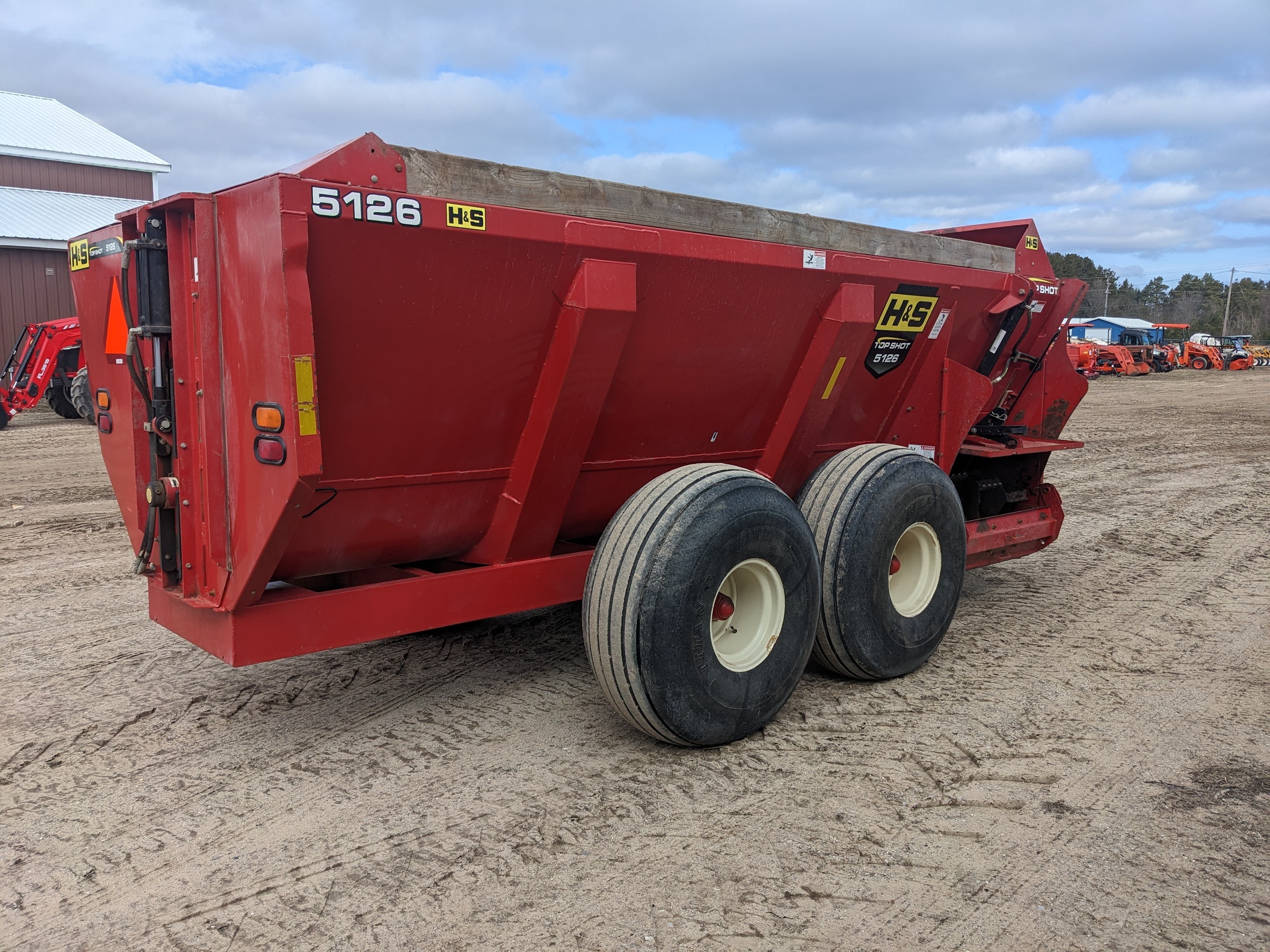 H&S TS 5126 Manure Spreader