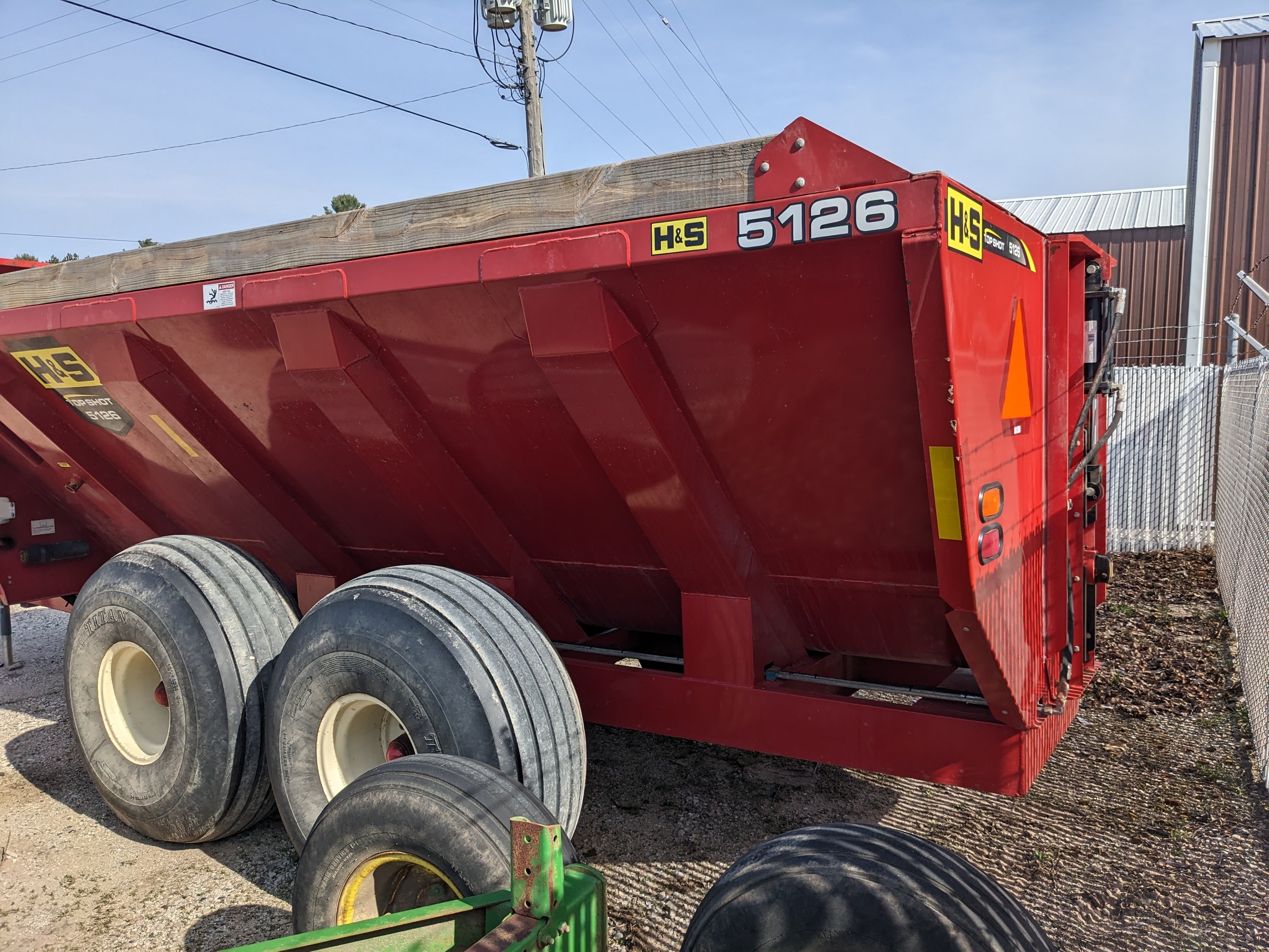 H&S TS 5126 Manure Spreader