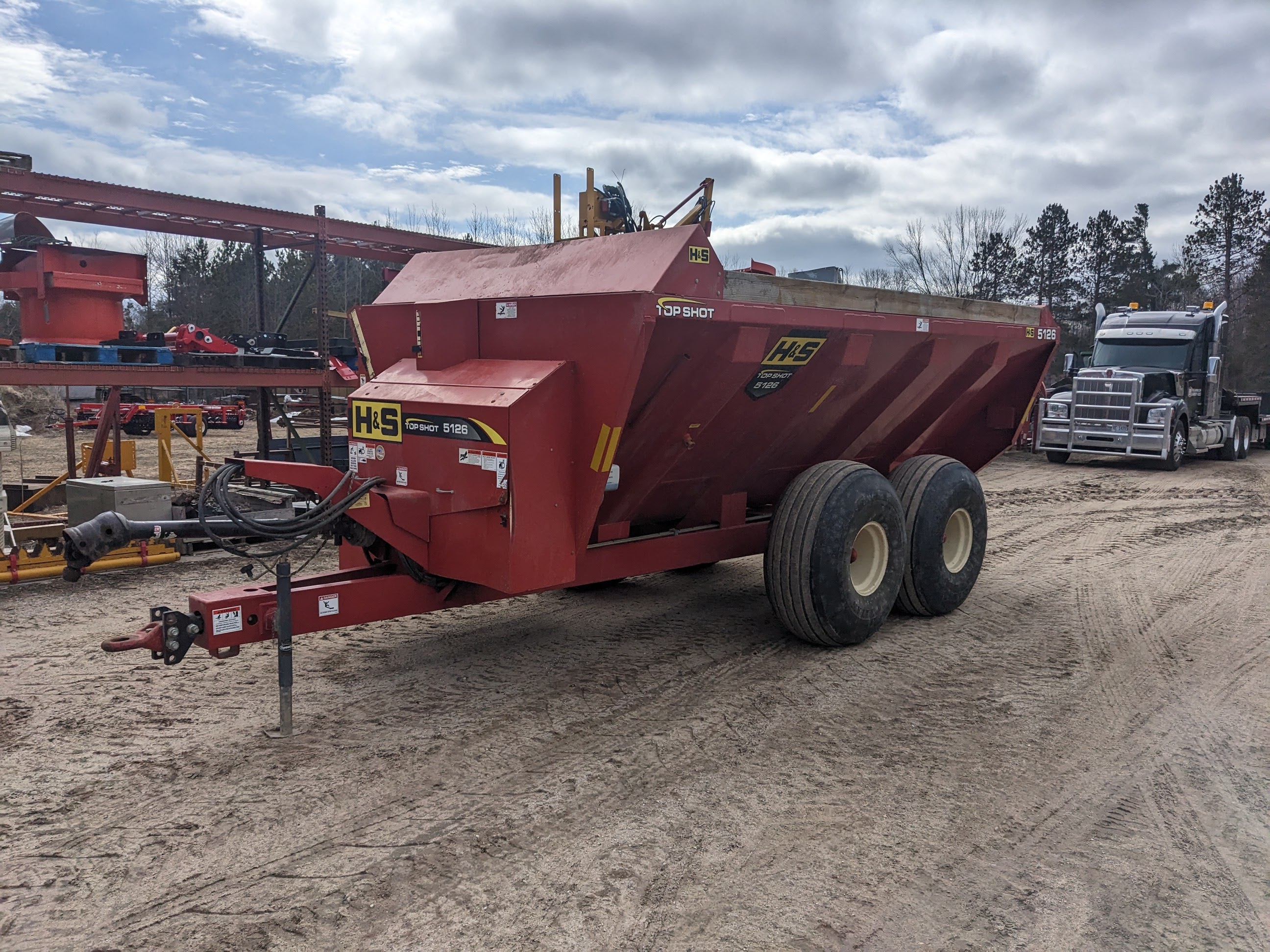 H&S TS 5126 Manure Spreader