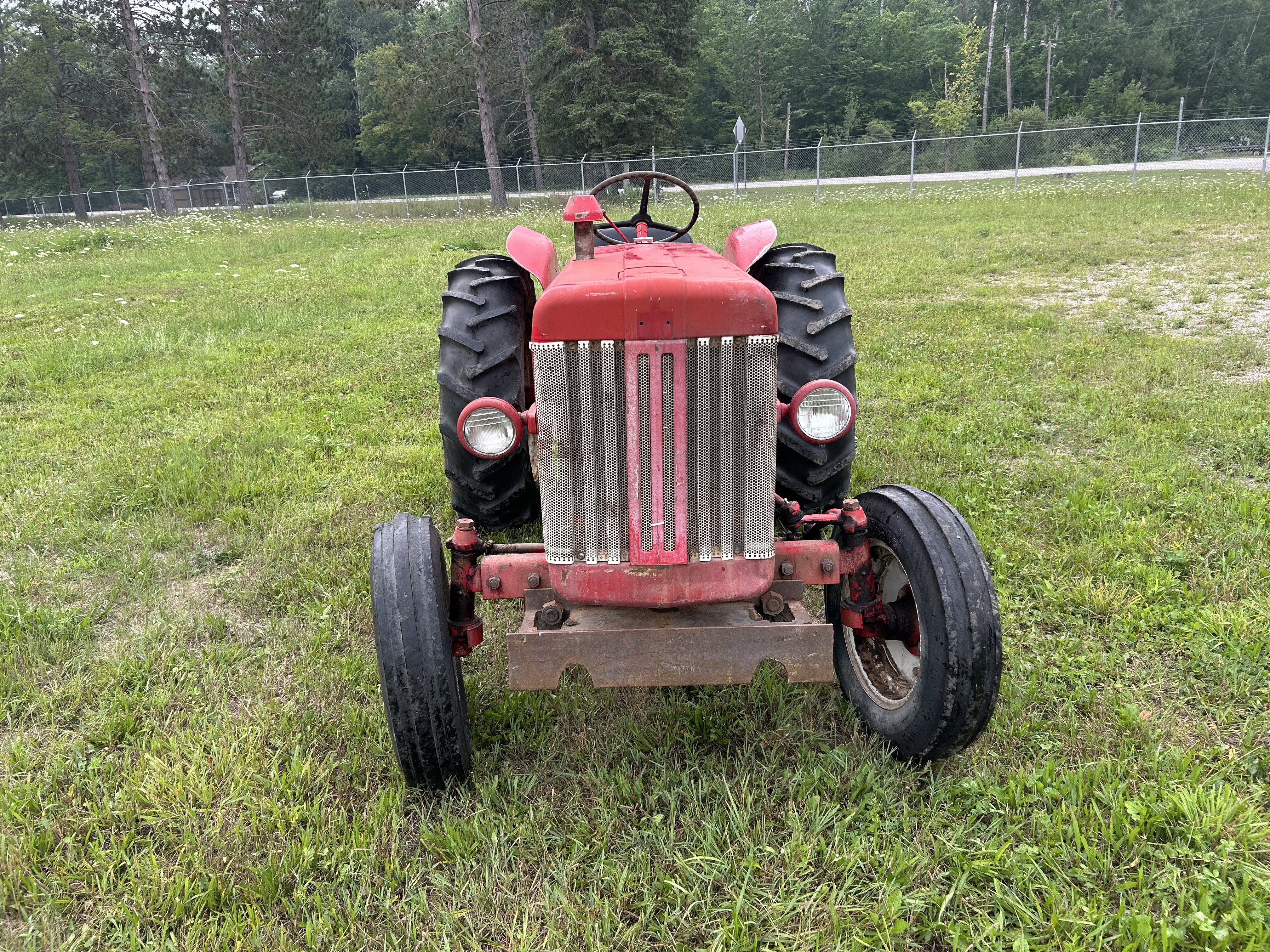 1964 International B-414 Tractor
