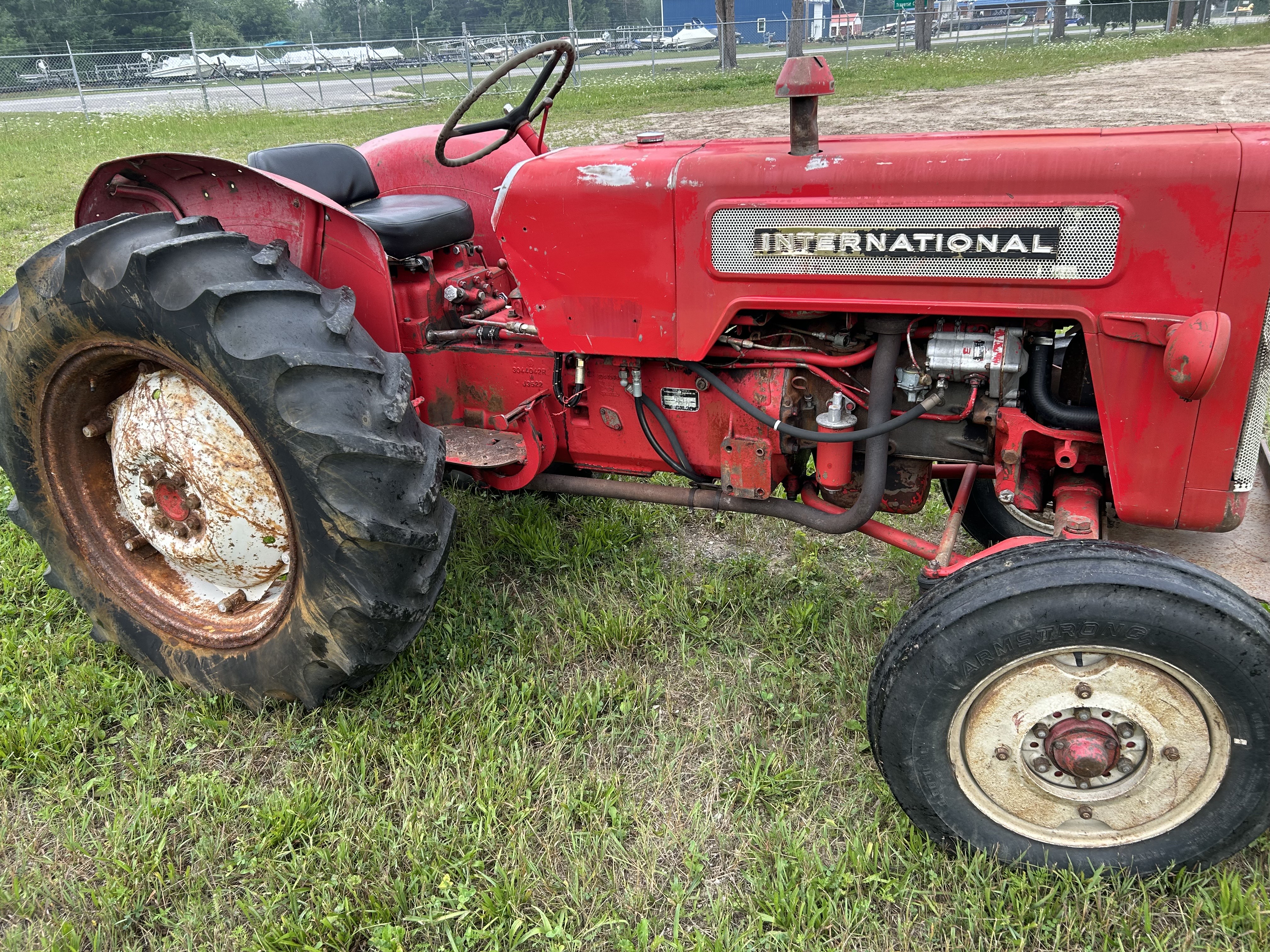 1964 International B-414 Tractor