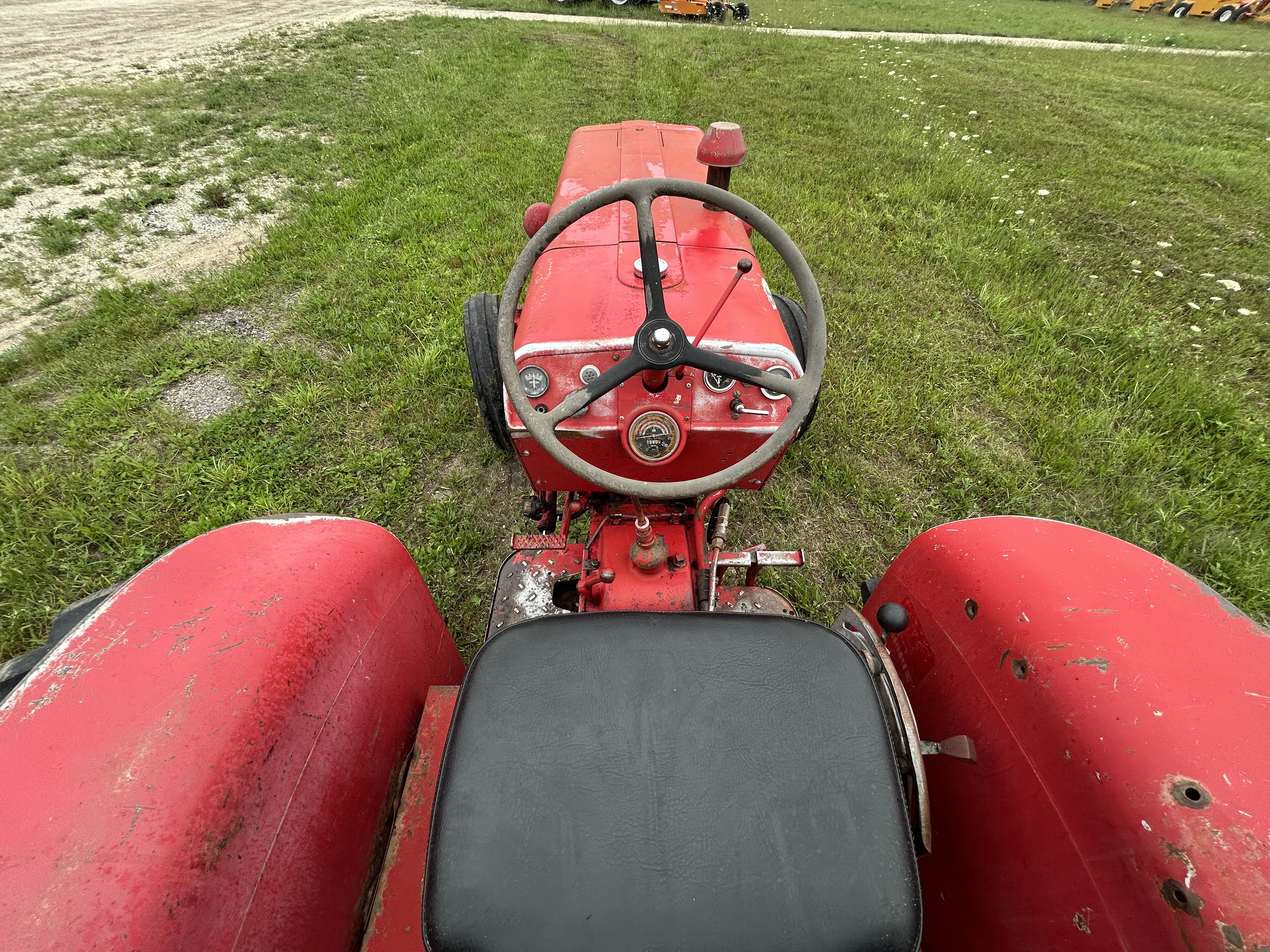 1964 International B-414 Tractor