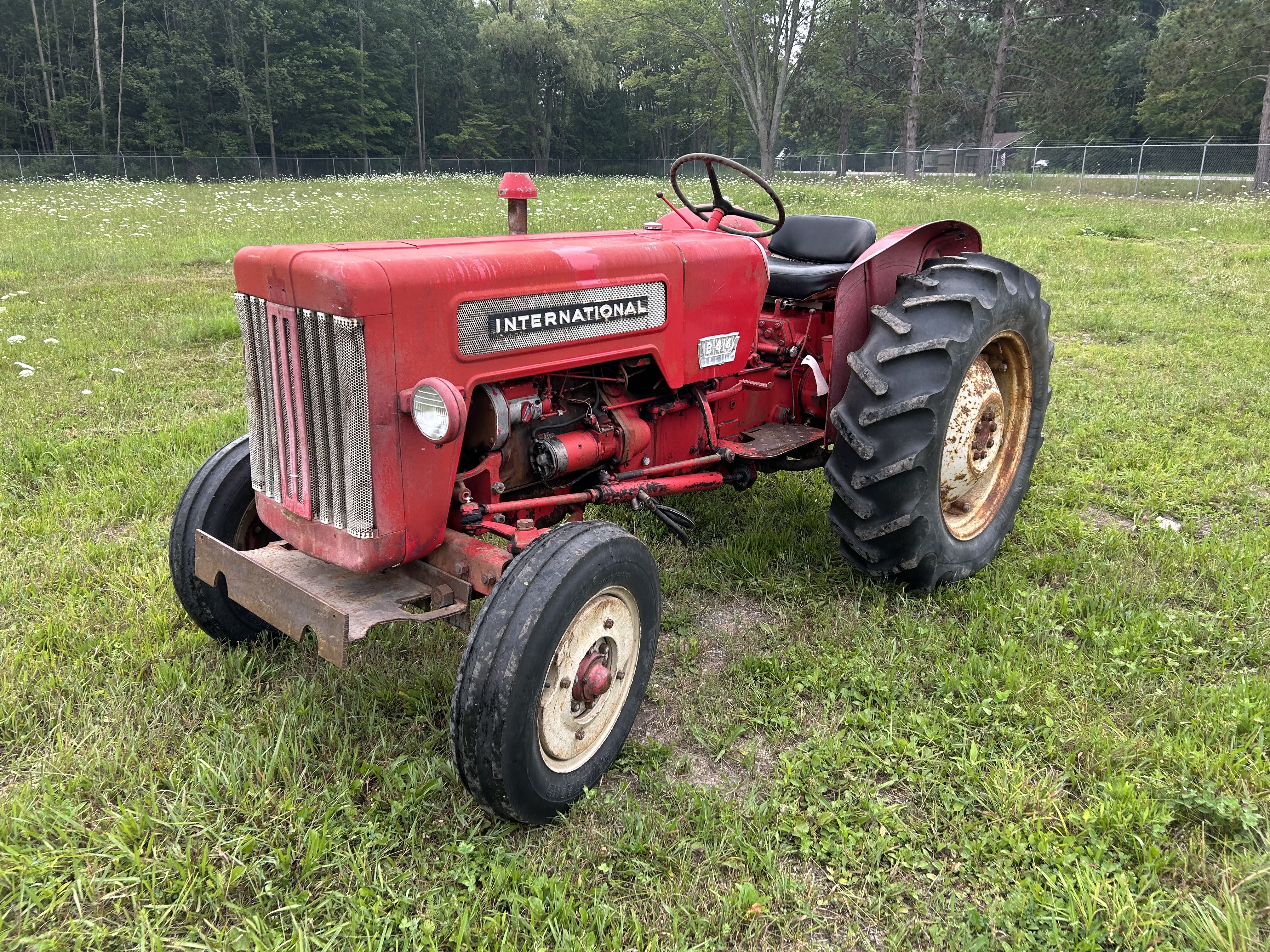 1964 International B-414 Tractor