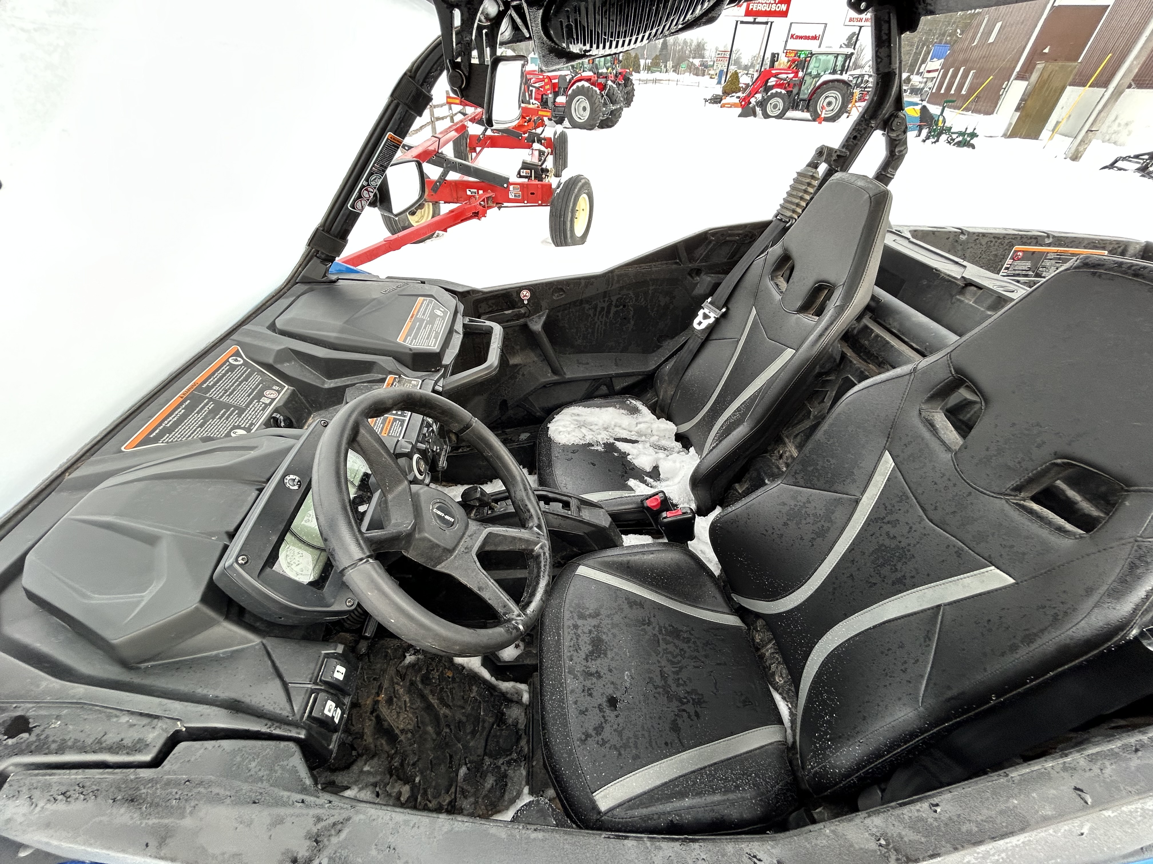 2021 Can-Am Commander Side by Side