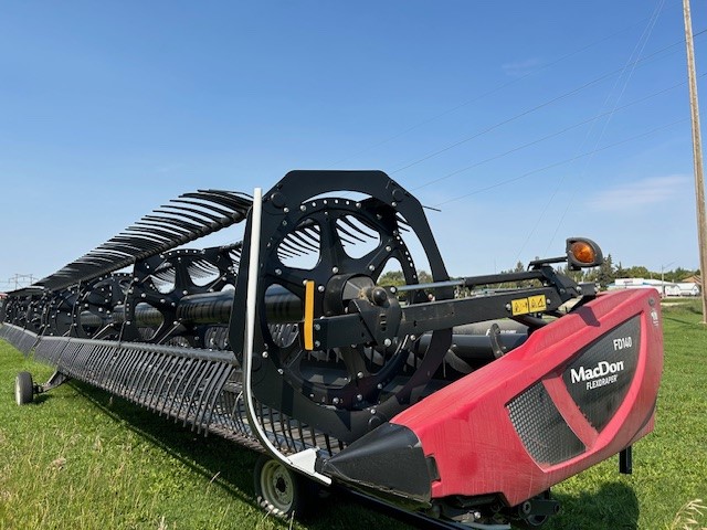 2019 MacDon FD140 DKD Header Draper Flex