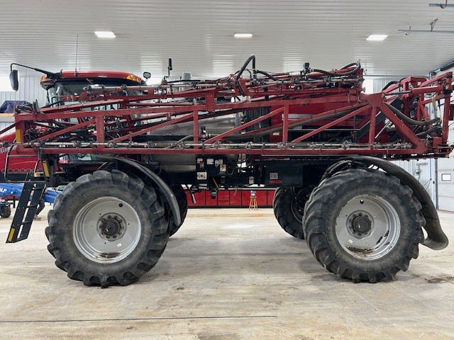 2013 Case IH Patriot 4430 Sprayer/High Clearance