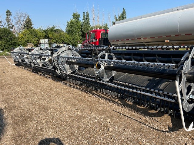 2024 MacDon FD240 DKD Header Draper Flex