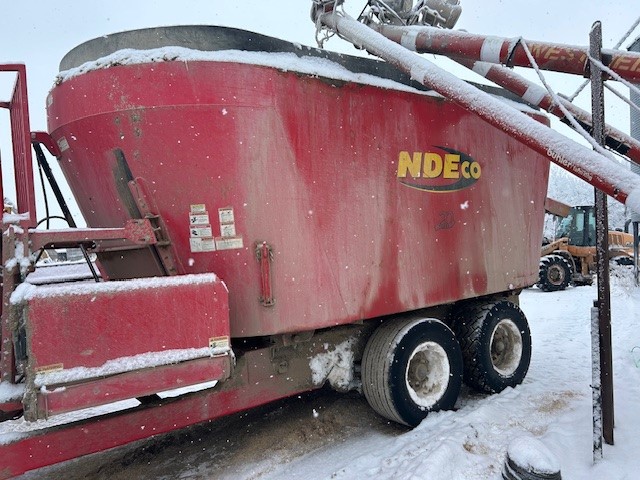 2018 NDE FS1000D Vertical Feed Mixer