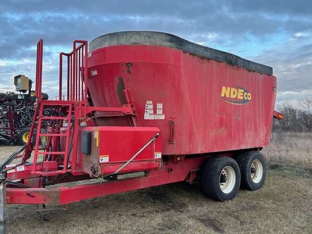 2018 NDE FS1000D Vertical Feed Mixer