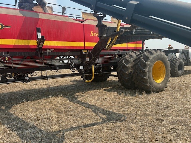 2022 Seed Hawk 8412 & 980 Air Drill