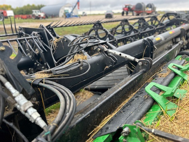 2005 MacDon 973-36 Header Draper Flex