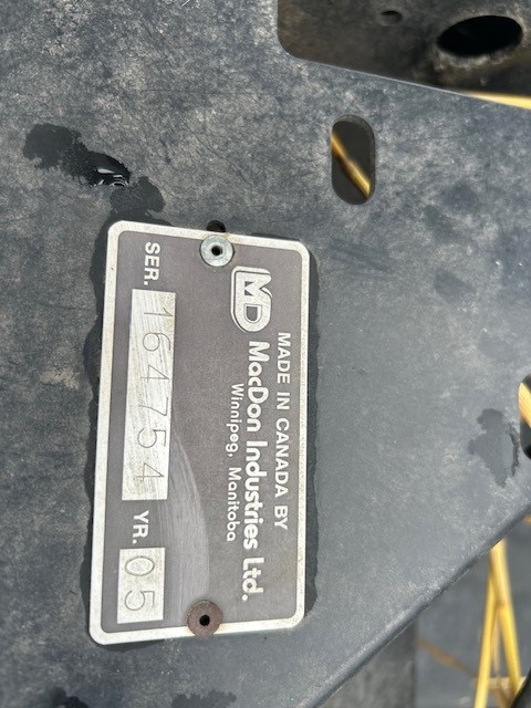 2005 MacDon 973-36 Header Draper Flex