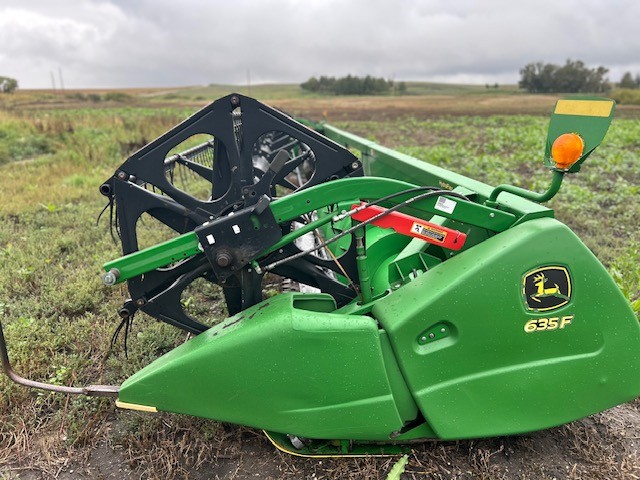 2015 John Deere 635F Hydra Flex Header Auger