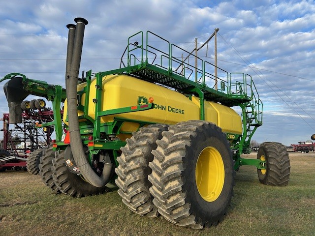 2010 Seed Hawk 7212 & 2023 John Deere C850 Air Drill