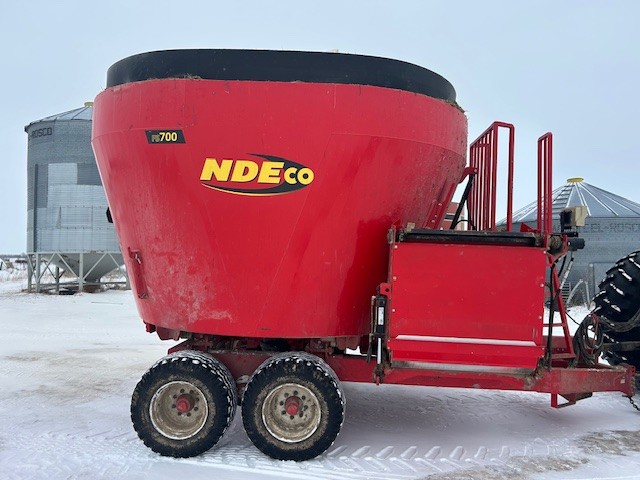 2022 NDE FS700 Vertical Feed Mixer