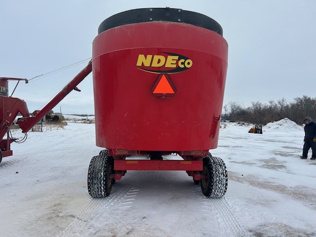 2022 NDE FS700 Vertical Feed Mixer