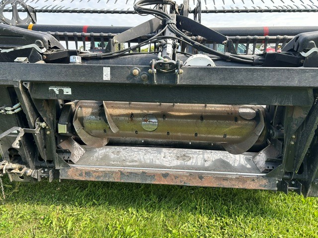 2017 MacDon FD140 Header Draper Flex