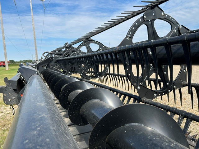 2021 MacDon FD140 Header Draper Flex
